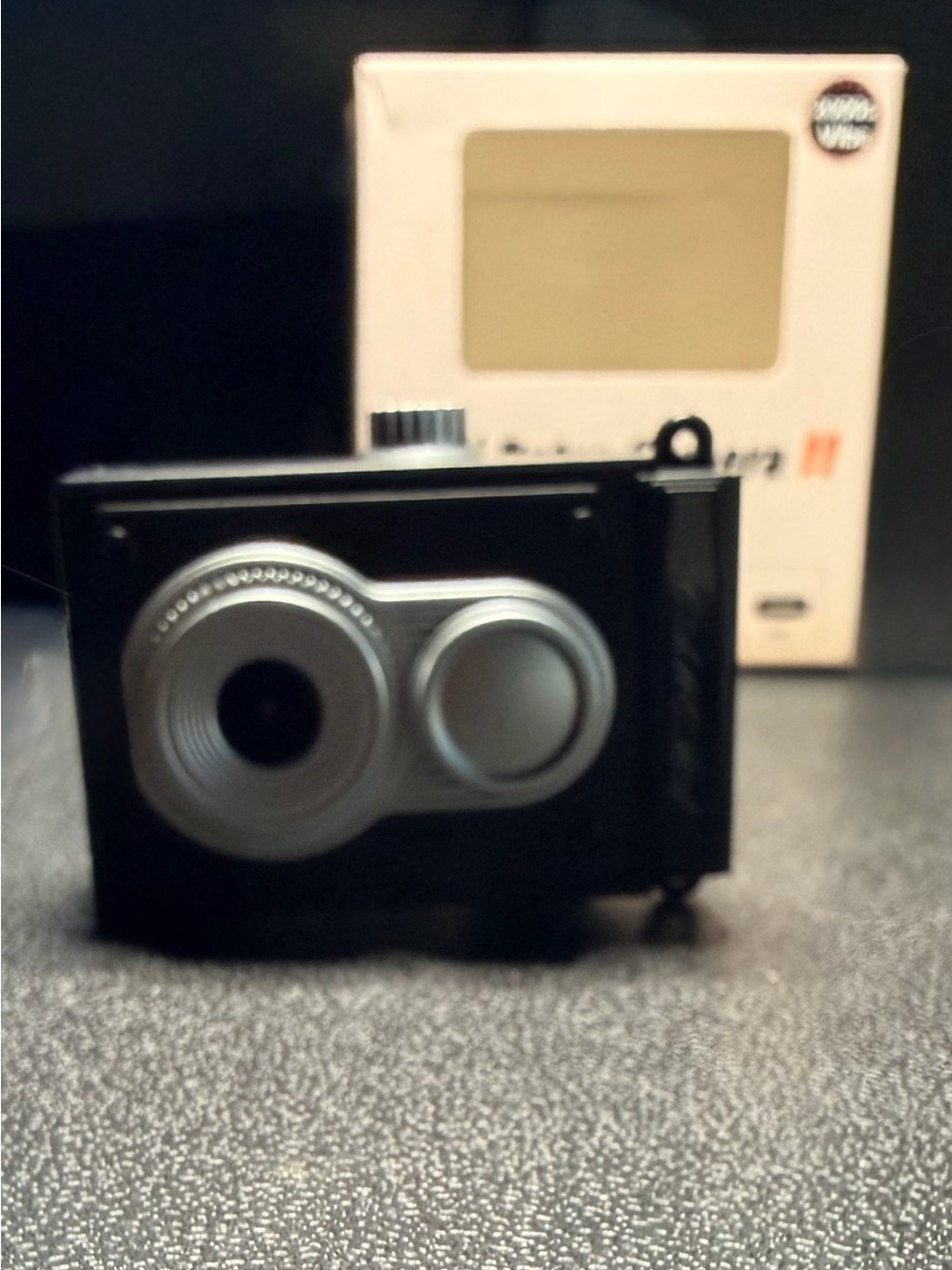 ✨BNIB✨Mini Retro Camera - Picture 3 of 8